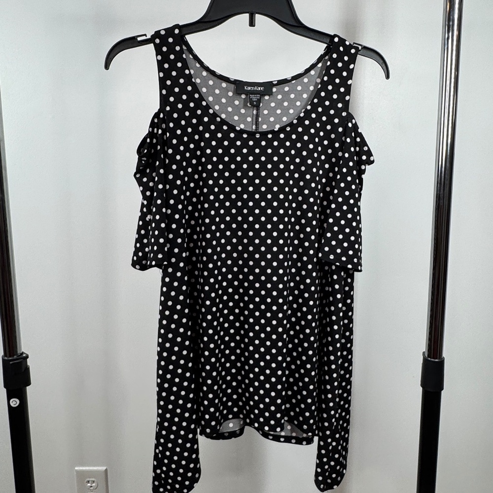 Karen Kane black and white polka dot cold shoulder tunic top  Small